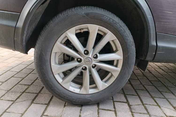Used Nissan Qashqai 2016 2.0L CVT Elite Edition Right Rear Wheel Hub
