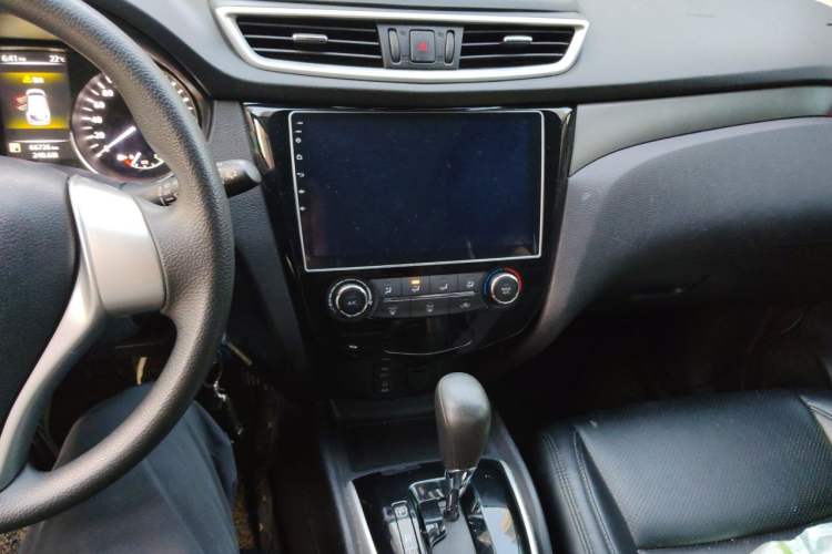 Used Nissan Qashqai 2016 1.2T CVT Fashion Edition Audio And AC Panel