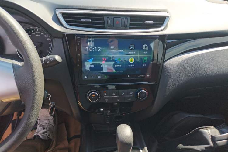 Used Nissan Qashqai 2016 2.0L CVT Elite Edition Audio And AC Panel
