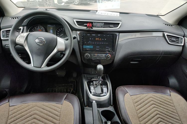 Used Nissan Qashqai 2016 1.2T CVT Fashion Edition Center Console
