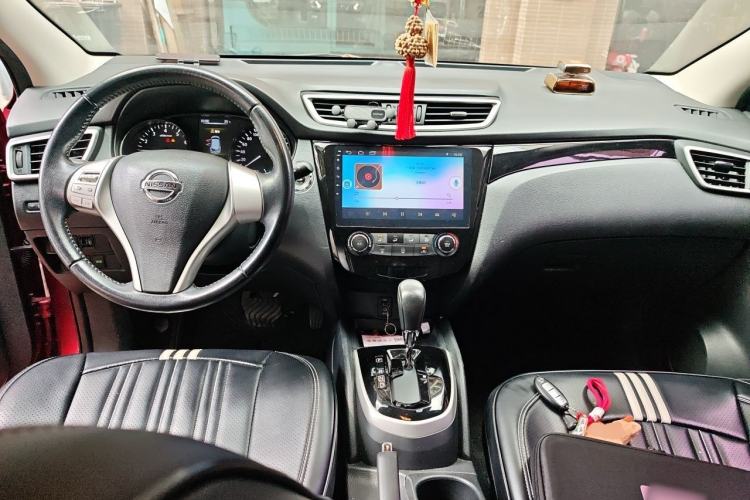 Used Nissan Qashqai 2016 2.0L CVT Luxury Edition Center Console