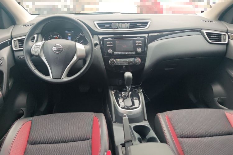 Used Nissan Qashqai 2016 2.0L CVT Luxury Edition Center Console