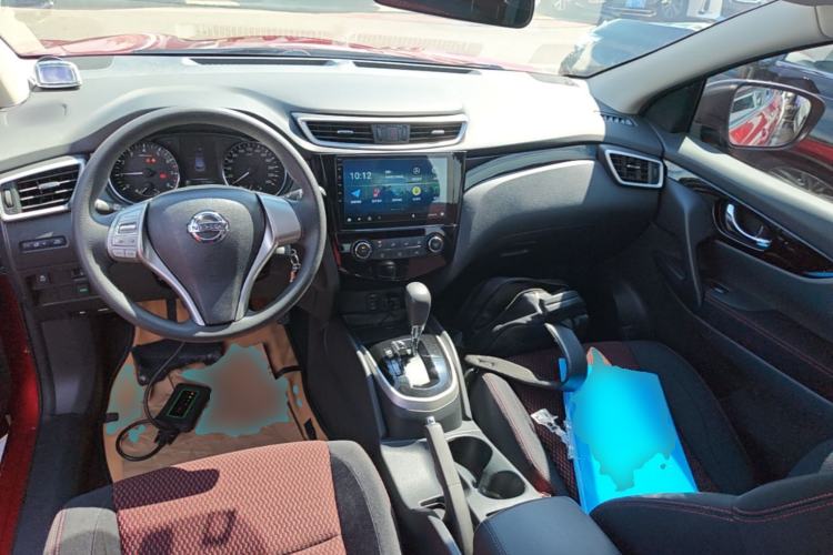 Used Nissan Qashqai 2016 2.0L CVT Elite Edition Center Console