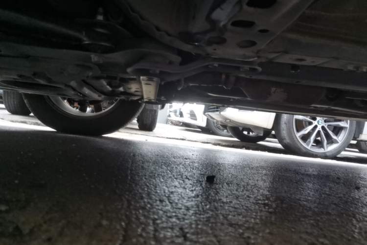 Used Nissan Qashqai 2016 2.0L CVT Elite Edition Chassis Front Left