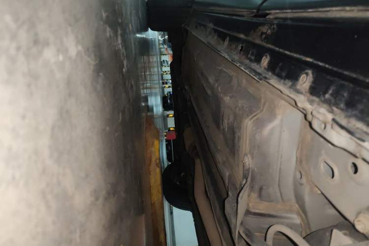 Used Nissan Qashqai 2016 2.0L CVT Elite Edition Chassis Rear Left