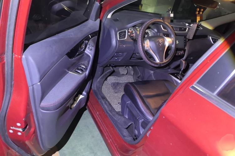 Used Nissan Qashqai 2016 2.0L CVT Elite Edition Driver Seat