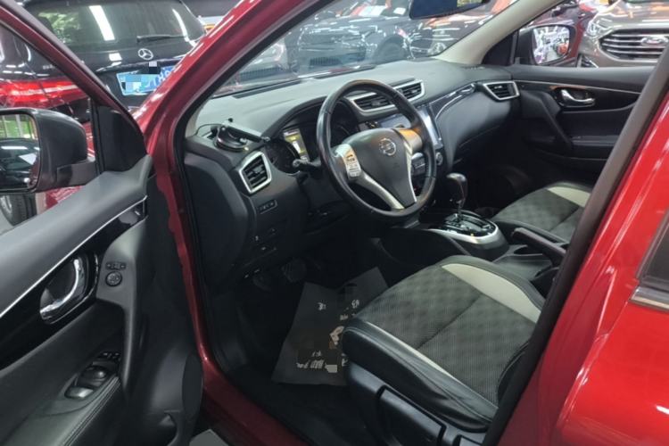 Used Nissan Qashqai 2016 2.0L CVT Luxury Edition Driver Seat