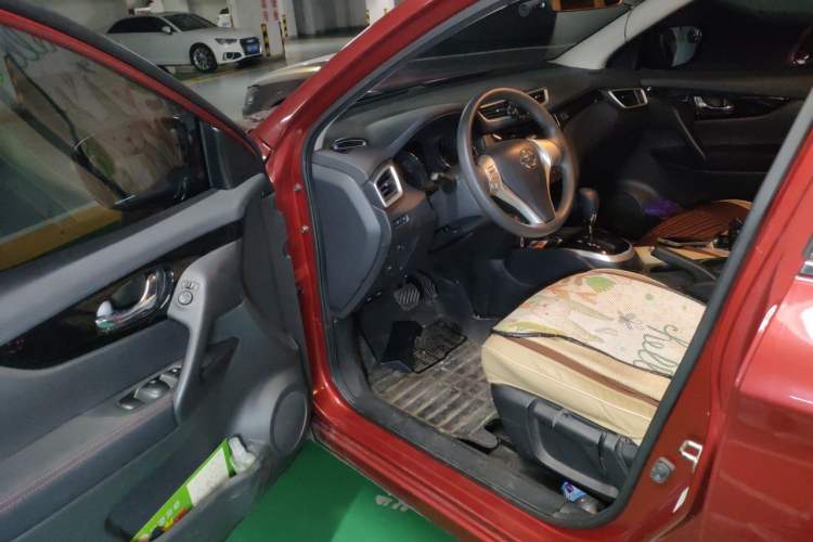Used Nissan Qashqai 2016 2.0L CVT Elite Edition Driver Seat