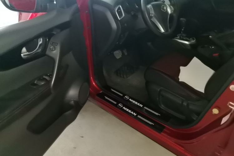 Used Nissan Qashqai 2016 2.0L CVT Elite Edition Driver Seat