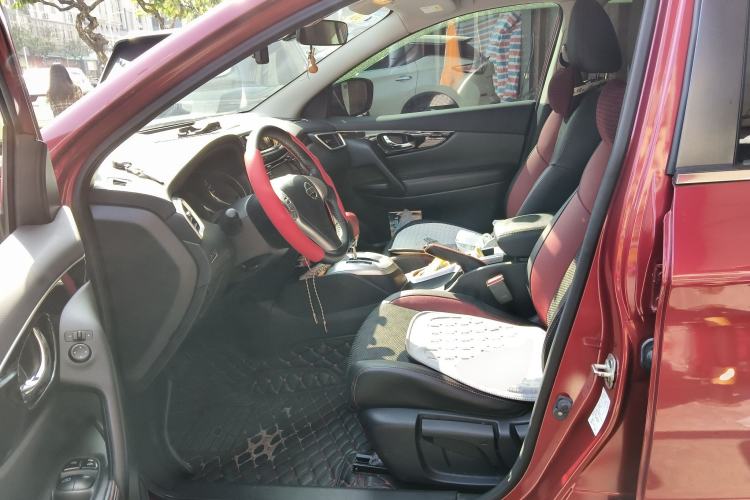 Used Nissan Qashqai 2016 2.0L CVT Luxury Edition Driver Seat