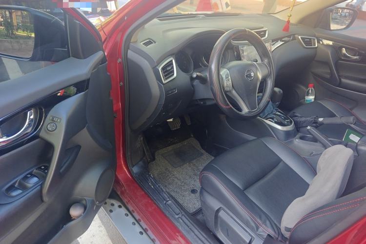 Used Nissan Qashqai 2016 2.0L CVT Elite Edition Driver Seat