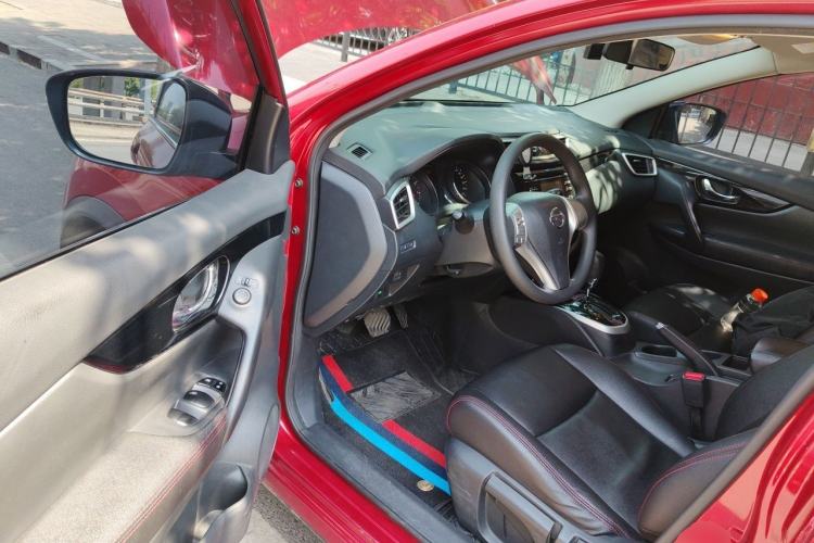 Used Nissan Qashqai 2016 2.0L CVT Elite Edition Driver Seat