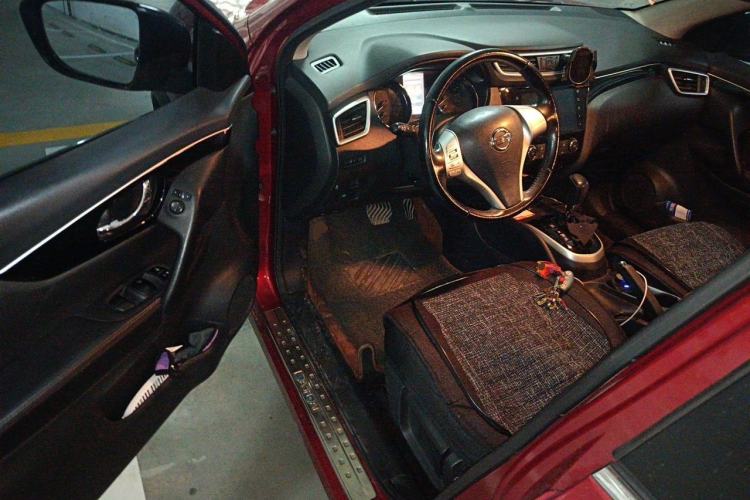 Used Nissan Qashqai 2016 2.0L CVT Luxury Edition Driver Seat