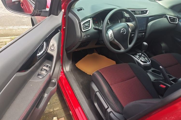 Used Nissan Qashqai 2016 2.0L CVT Elite Edition Driver Seat