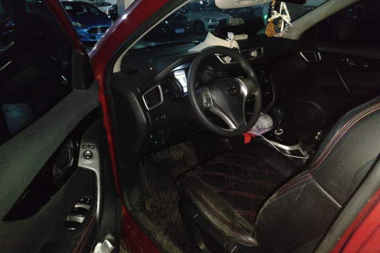 Used Nissan Qashqai 2016 2.0L CVT Elite Edition Driver Seat