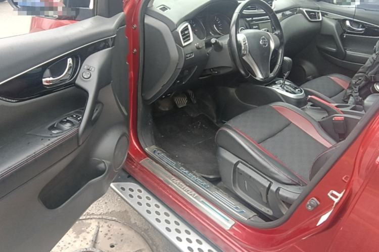 Used Nissan Qashqai 2016 2.0L CVT Luxury Edition Driver Seat