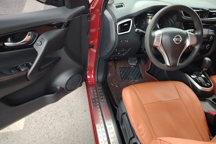 Used Nissan Qashqai 2016 2.0L CVT Elite Edition Driver Seat