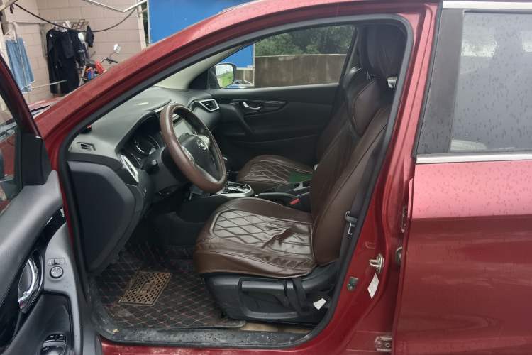 Used Nissan Qashqai 2016 2.0L CVT Elite Edition Driver Seat