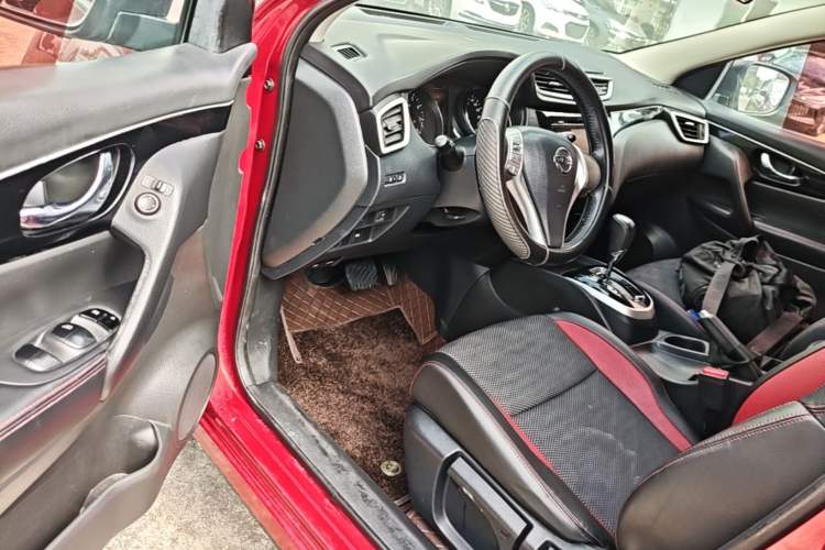 Used Nissan Qashqai 2016 2.0L CVT Luxury Edition Driver Seat