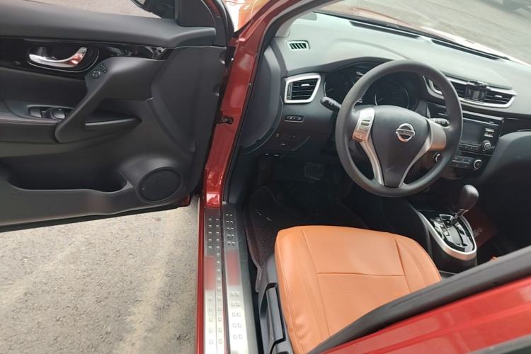 Used Nissan Qashqai 2016 2.0L CVT Elite Edition Driver Seat