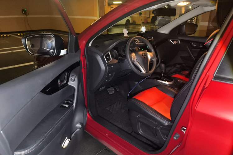 Used Nissan Qashqai 2016 2.0L CVT Elite Edition Driver Seat