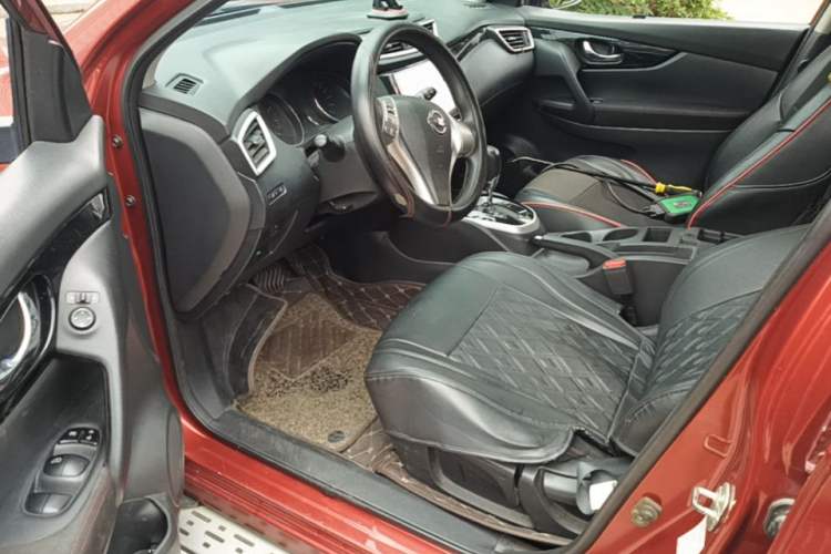 Used Nissan Qashqai 2016 2.0L CVT Elite Edition Driver Seat