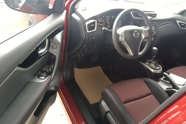 Used Nissan Qashqai 2016 2.0L CVT Elite Edition Driver Seat