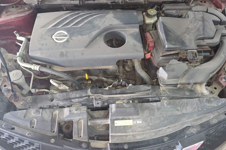 Used Nissan Qashqai 2016 2.0L CVT Elite Edition Engine Bay