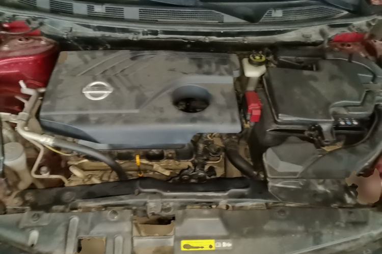 Used Nissan Qashqai 2016 2.0L CVT Elite Edition Engine Bay