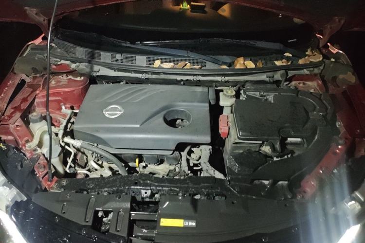 Used Nissan Qashqai 2016 2.0L CVT Elite Edition Engine Bay