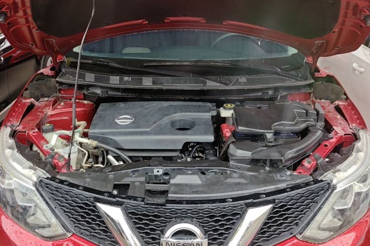 Used Nissan Qashqai 2016 2.0L CVT Elite Edition Engine Bay