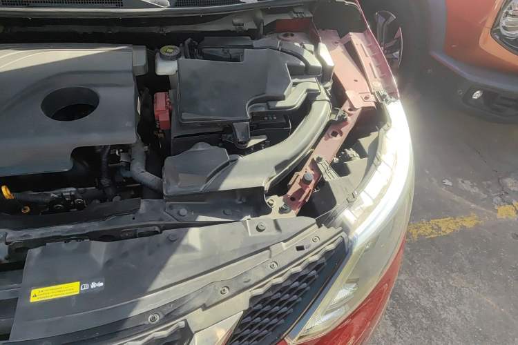 Used Nissan Qashqai 2016 2.0L CVT Luxury Edition Engine Bay Left