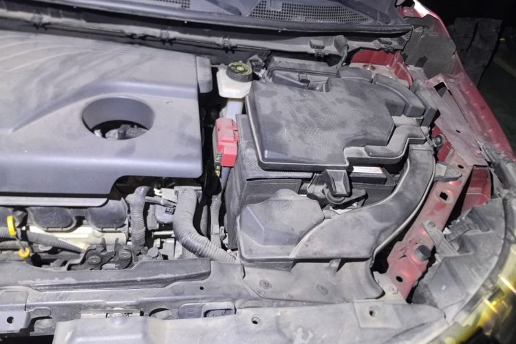 Used Nissan Qashqai 2016 2.0L CVT Elite Edition Engine Bay Left