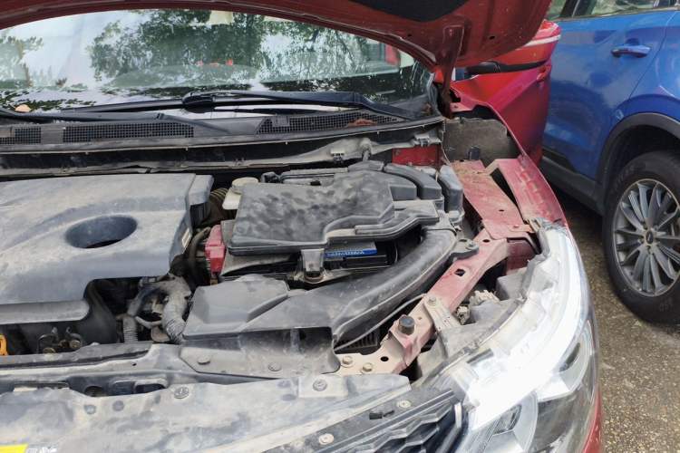Used Nissan Qashqai 2016 2.0L CVT Elite Edition Engine Bay Left