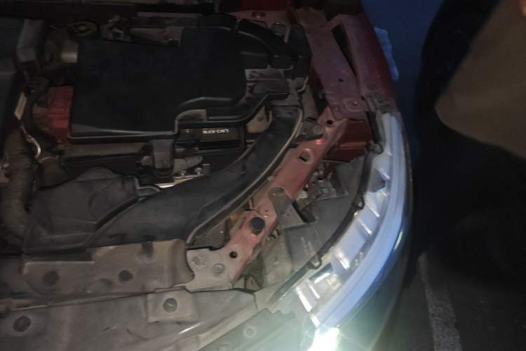 Used Nissan Qashqai 2016 2.0L CVT Luxury Edition Engine Bay Left