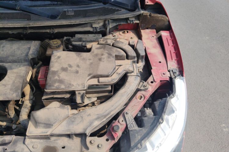 Used Nissan Qashqai 2016 2.0L CVT Luxury Edition Engine Bay Left
