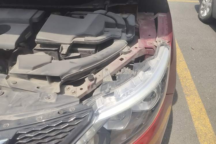 Used Nissan Qashqai 2016 2.0L CVT Luxury Edition Engine Bay Left