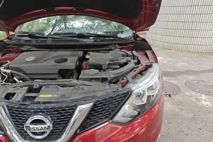 Used Nissan Qashqai 2016 2.0L CVT Luxury Edition Engine Bay Left