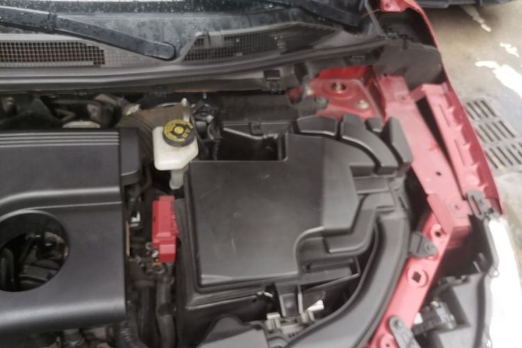 Used Nissan Qashqai 2016 2.0L CVT Elite Edition Engine Bay Left