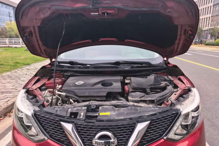 Used Nissan Qashqai 2016 2.0L CVT Elite Edition Engine Bay