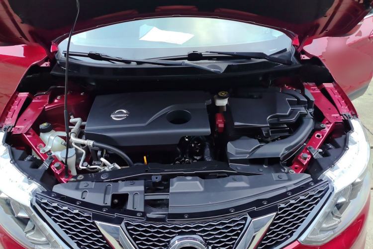 Used Nissan Qashqai 2016 2.0L CVT Elite Edition Engine Bay