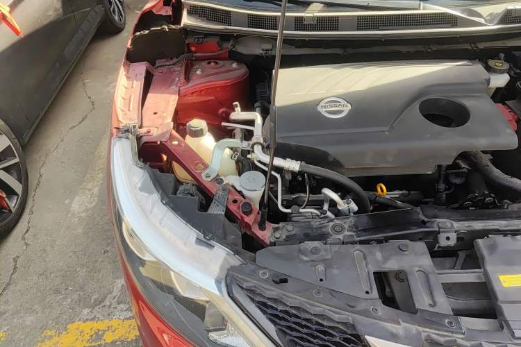 Used Nissan Qashqai 2016 2.0L CVT Luxury Edition Engine Bay Right