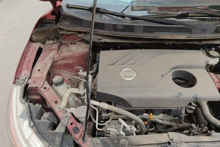 Used Nissan Qashqai 2016 2.0L CVT Elite Edition Engine Bay Right