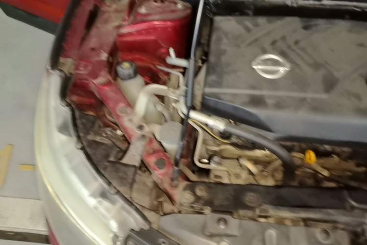 Used Nissan Qashqai 2016 2.0L CVT Elite Edition Engine Bay Right