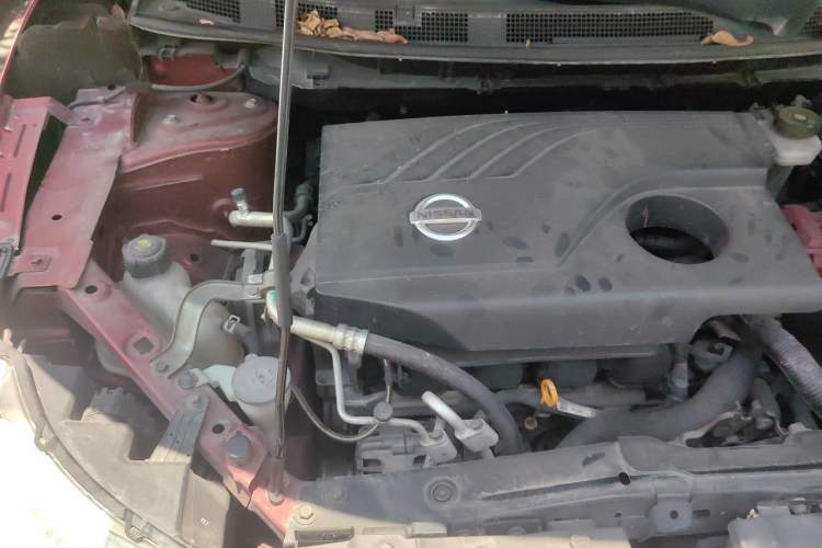 Used Nissan Qashqai 2016 2.0L CVT Elite Edition Engine Bay Right