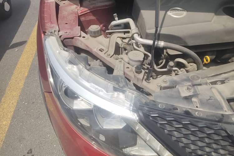 Used Nissan Qashqai 2016 2.0L CVT Luxury Edition Engine Bay Right