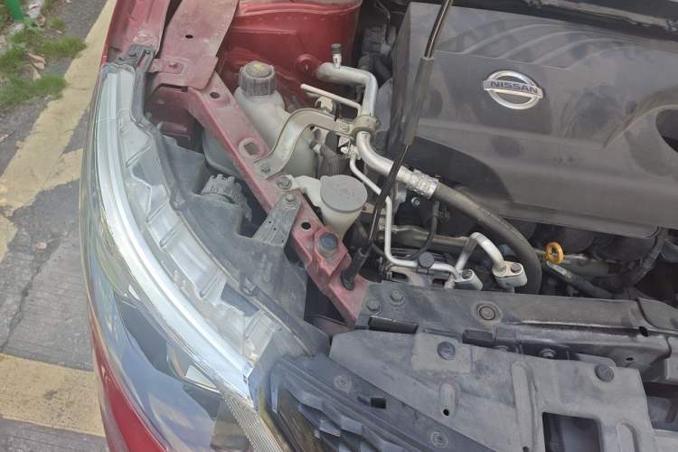 Used Nissan Qashqai 2016 2.0L CVT Luxury Edition Engine Bay Right