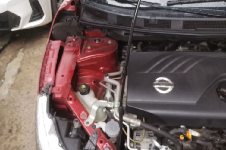Used Nissan Qashqai 2016 2.0L CVT Elite Edition Engine Bay Right