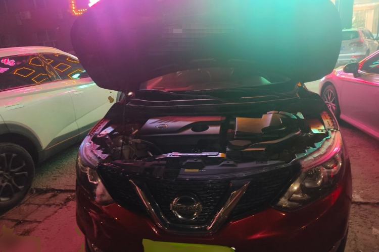 Used Nissan Qashqai 2016 2.0L CVT Elite Edition Engine Bay