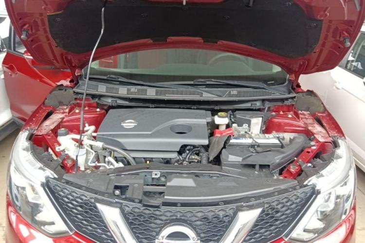 Used Nissan Qashqai 2016 2.0L CVT Elite Edition Engine Bay